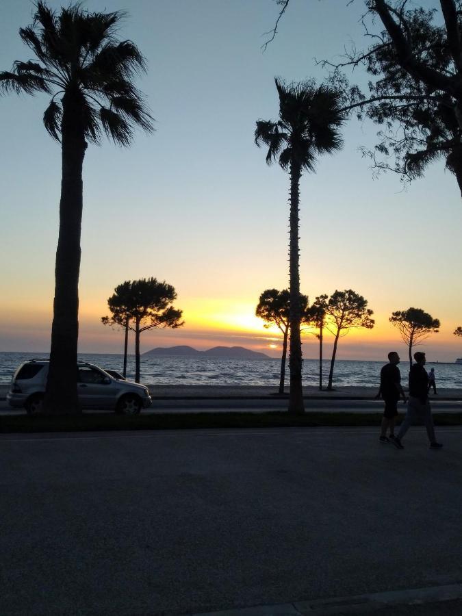 Sarah * Vlorë